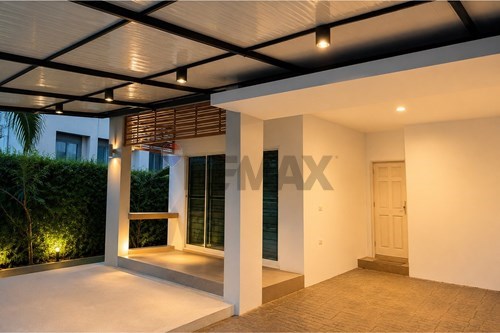 Find Your Bliss at Coco Park: Luxury Awaits You