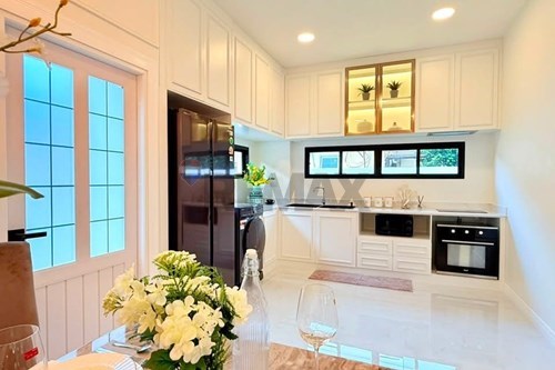 Luxury Home in Pattaya Tropical Village - For Sale — photo 5