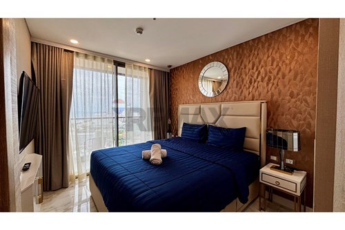 Luxury Condo with Ocean Views Awaits in Jomtien photo