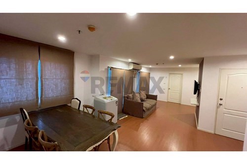 Spacious 2BR Condo with Stunning City Views photo