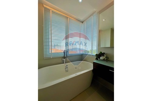 Own a Scenic 2-Bedroom Condo in Pattaya photo