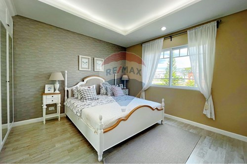 Stylish Townhouse: Urban Oasis in Pattaya photo