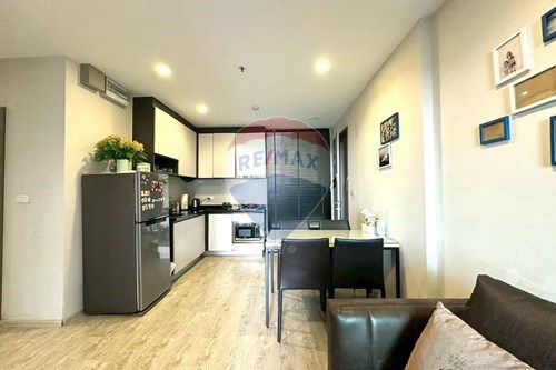 Hot Deal! Sea View 2BR Condo in Central Pattaya photo