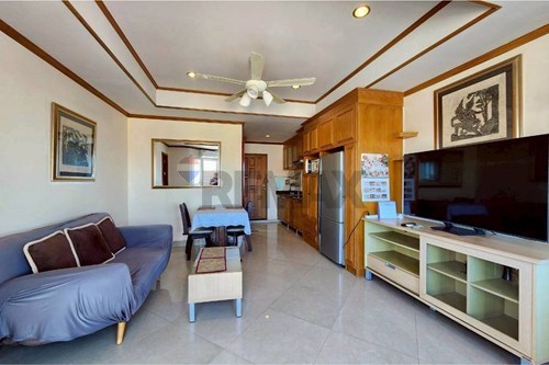 Spacious Jomtien Retreat: 3-Min Walk to Beach️ photo
