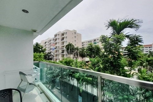 Urban Oasis: Luxury Living in Thailand Condo