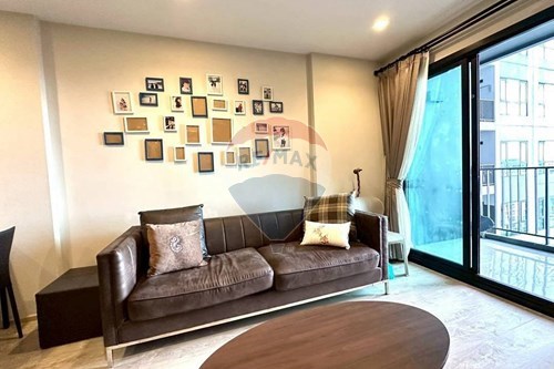 Hot Deal! Sea View 2BR Condo in Central Pattaya photo