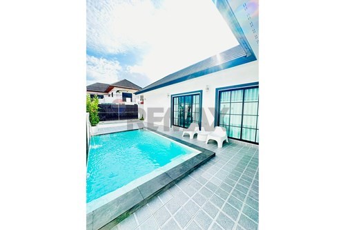 Dream Thai Retreat: Luxe 3-Bed Vacation Home
