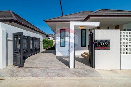 Luxurious New Home in Serene Huai Yai Oasis
