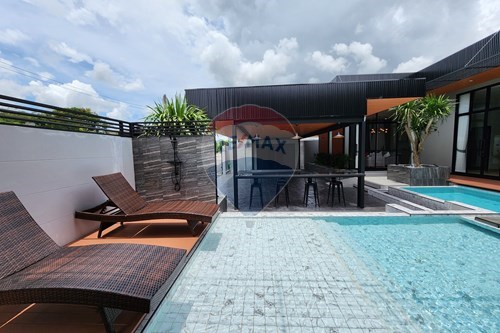 Pool Villa Sattahip photo