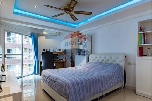 Jomtien Beach Condo by Jomtien Second Road