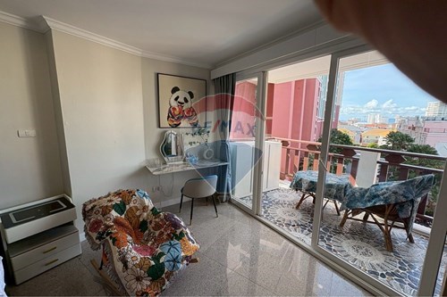 Luxurious 3BR Condo in Royal Hill Pattaya photo