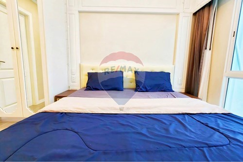 Experience Luxury Living in Jomtien Pattaya Condo photo