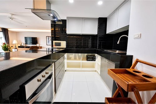 Serene Seaside Condo: 1-Bed Oasis in Jomtien