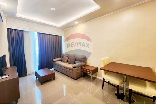 Experience Luxury Living in Jomtien Pattaya Condo photo