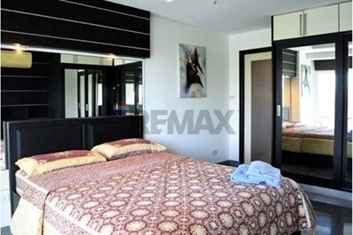 Superb Jomtien Beach Condo with Sea Views photo