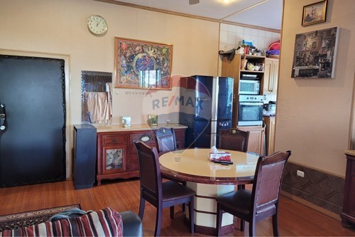 Massive 140 Sqm Corner Unit at Jomtien Beach!