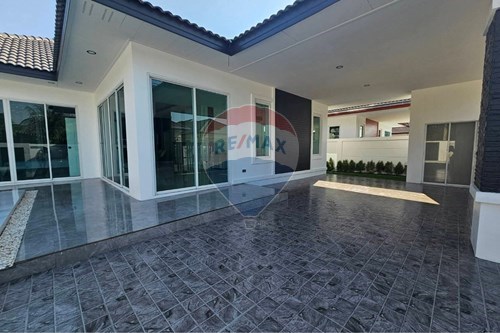 Luxury Villa in Garden Ville 1: Pool & Golf Nearby