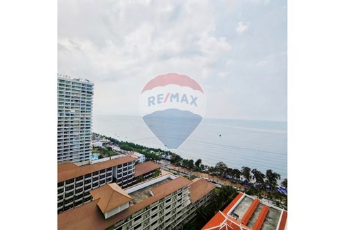 Experience Beachfront Living at View Talay 5C in Pattaya photo