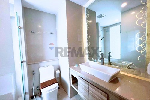 Luxury Studio: Foreign Quota, 27th Floor, 2.99M THB