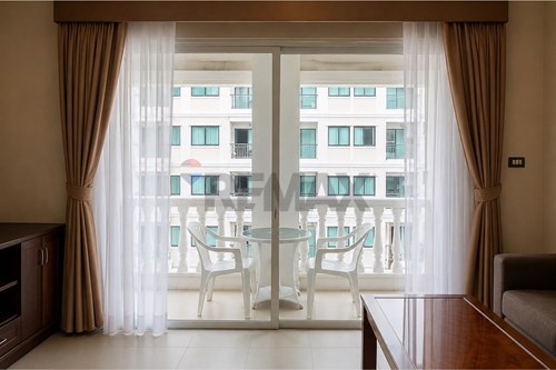 Luxurious Jomtien Condo: 2BR/5BA, Prime Location — photo 5