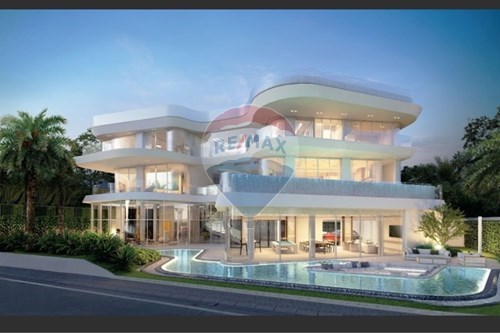 Opulent Jomtien Villa: Luxury Living Awaits
