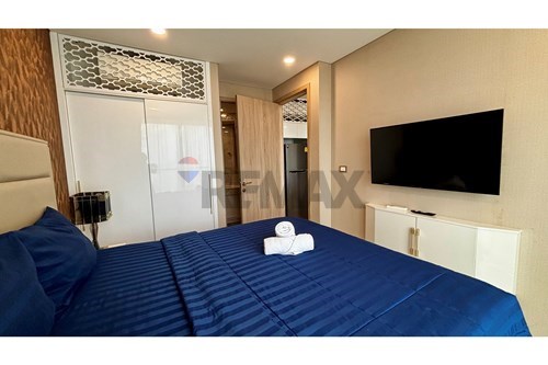 Luxury Condo with Ocean Views Awaits in Jomtien photo