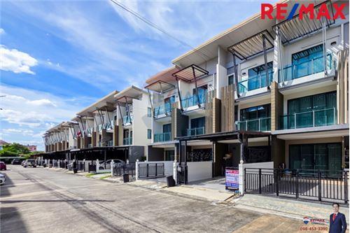 For Sale-Townhouse-Bang Khun Thian, Bangkok-920091001-1327