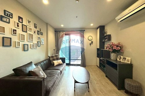 Hot Deal! Sea View 2BR Condo in Central Pattaya photo