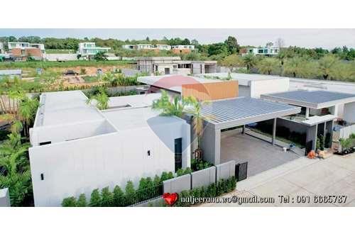 Pool Villa Pattaya photo