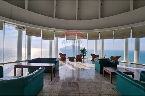 Own a Slice of Paradise in Park Beach Condo! photo