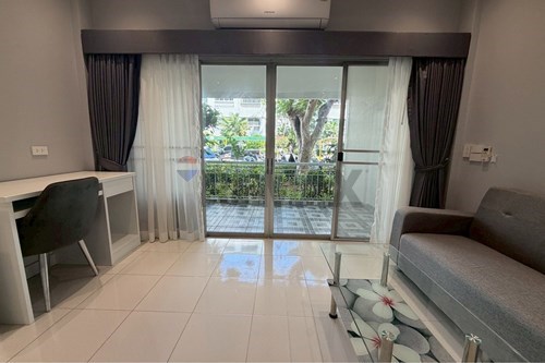 Serene 1-Bed Condo in Jomtien: Your Oasis Awaits
