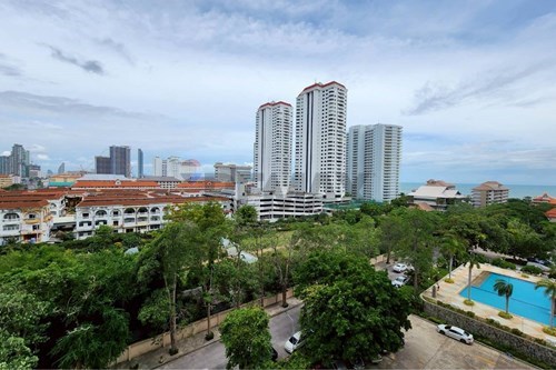 View Talay5D, Jomtien Condo with Stunning Sea Views photo