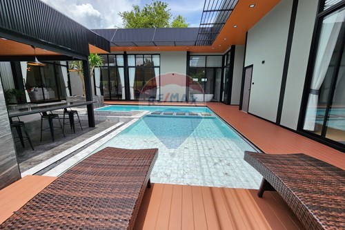Pool Villa Sattahip photo