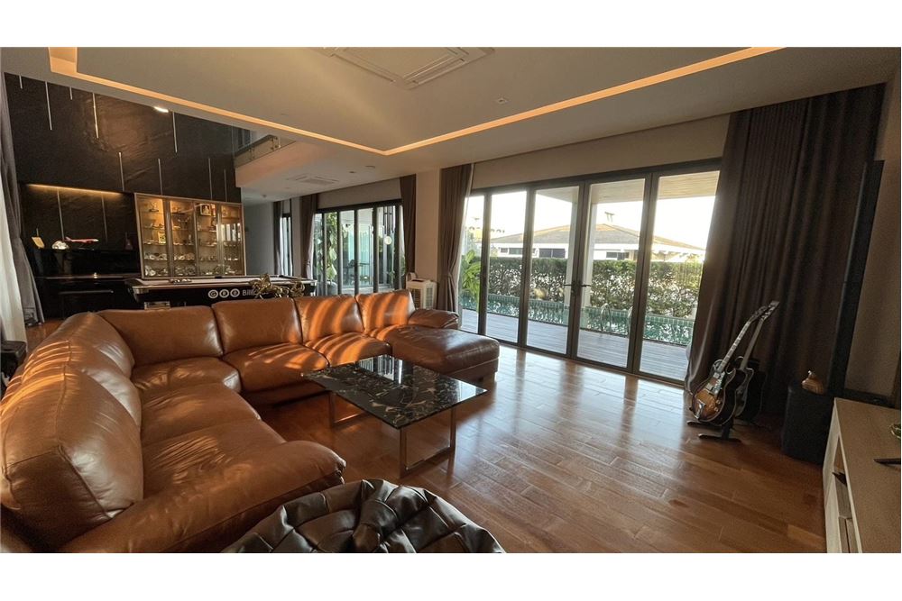 For Sale Single House at Sukhumvit - Soi 71 - Phra Khanong, Bangkok, Central, 219000000 THB, 6 Bedrooms, Bangkok