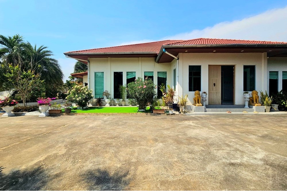 For Sale Villa at Hua Hin, Prachuap Khiri Khan, 18000000 THB, 5 Bedrooms, Prachuap Khiri Khan