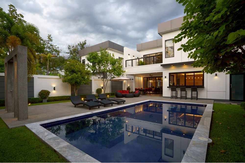 For Sale Two Level House at San Phak Wan Hang Dong, Chiang Mai, 18432000 THB, 4 Bedrooms, San Phak Wan, Chiang Mai