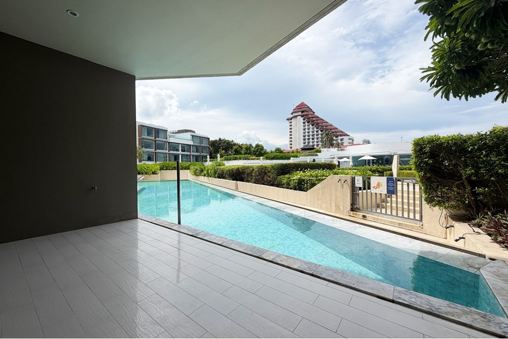 For Sale Luxury Condo at Hua Hin, Prachuap Khiri Khan, 21900000 THB, 3 Bedrooms, Prachuap Khiri Khan