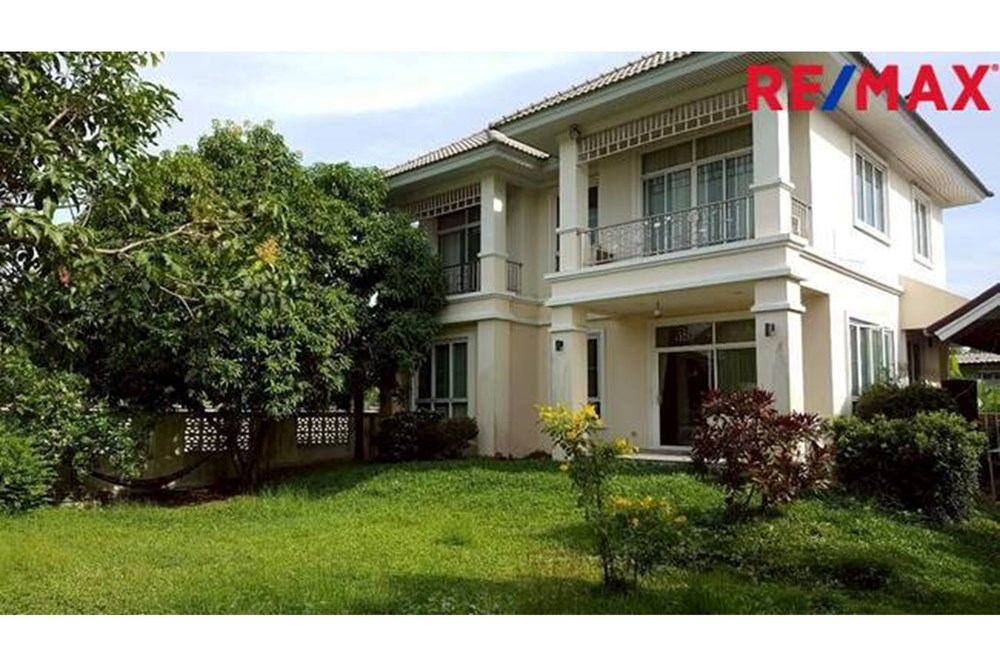For Sale Single House at Bang Khae, Bangkok, 10500000 THB, Bedrooms, Bangkok