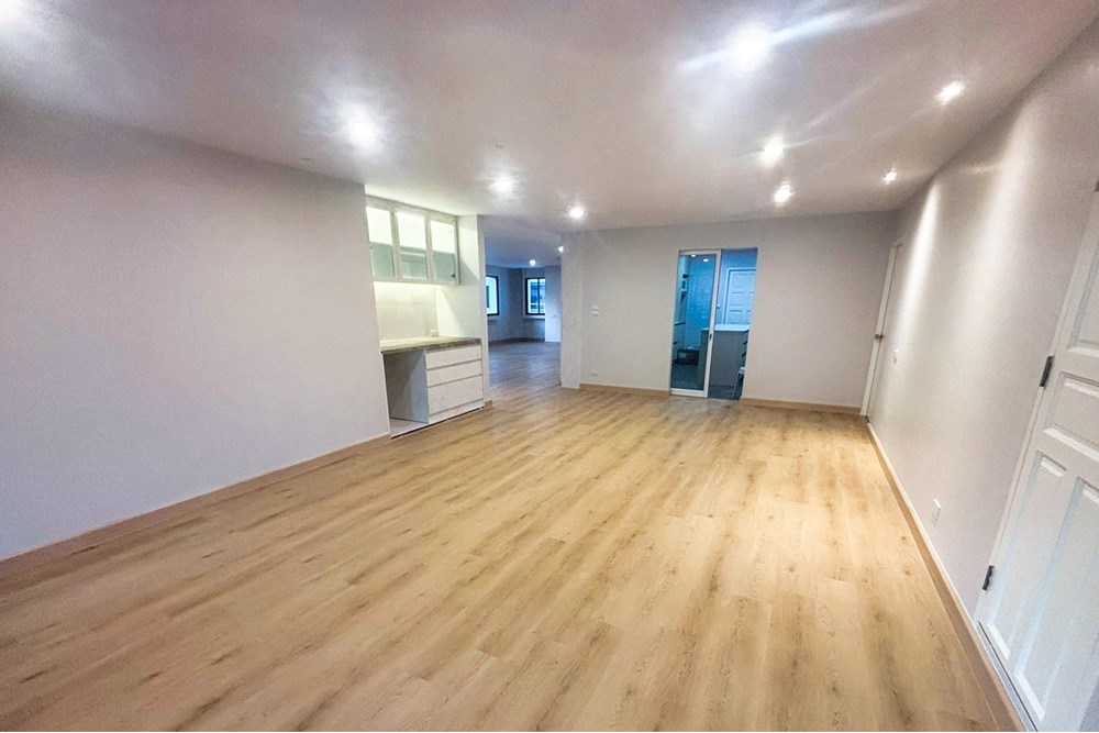 For Sale Condo/Apartment at Sukhumvit - Soi 23 - Watthana, Bangkok, Central, 10110, 25000000 THB, 3 Bedrooms, Bangkok