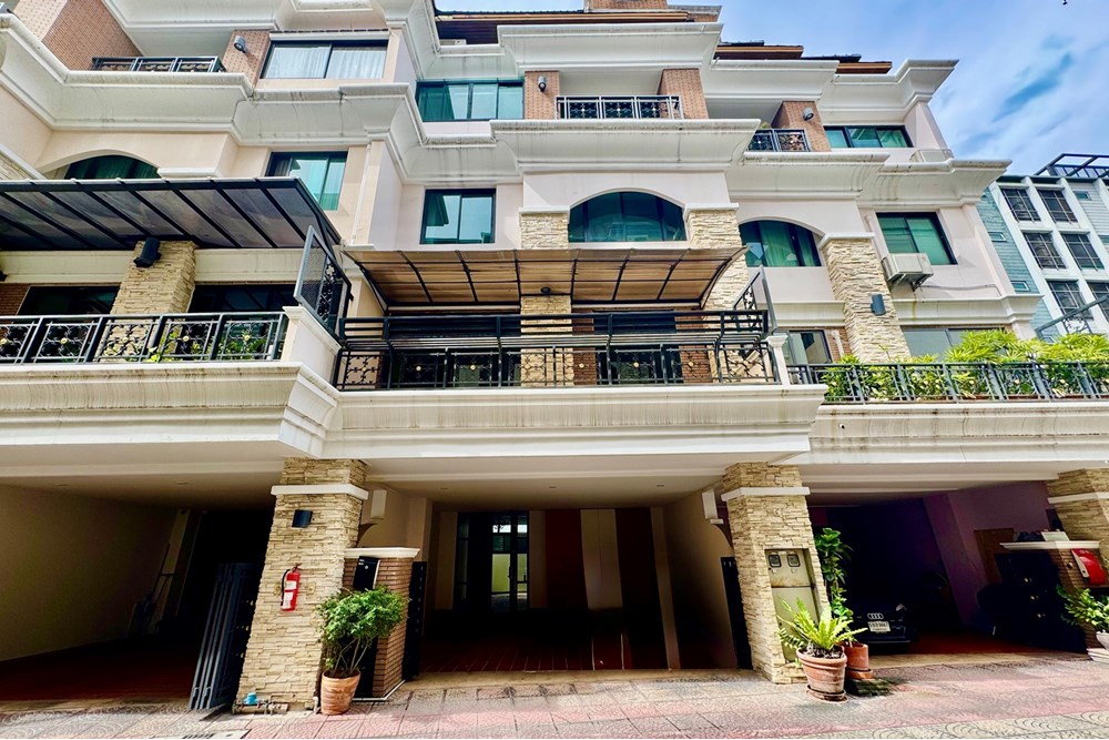 For Sale Townhouse at Watthana, Bangkok, 25000000 THB, 4 Bedrooms, Bangkok