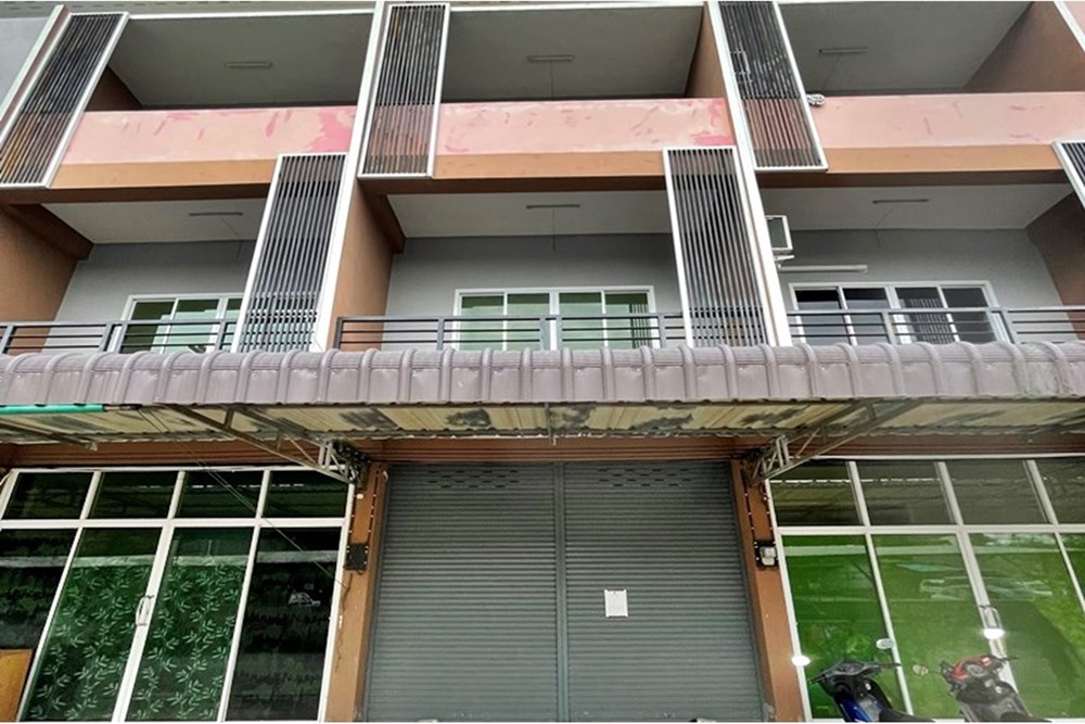 For Sale Townhouse at San Klang San Kamphaeng, Chiang Mai, 2280000 THB, 3 Bedrooms, San Klang, Chiang Mai
