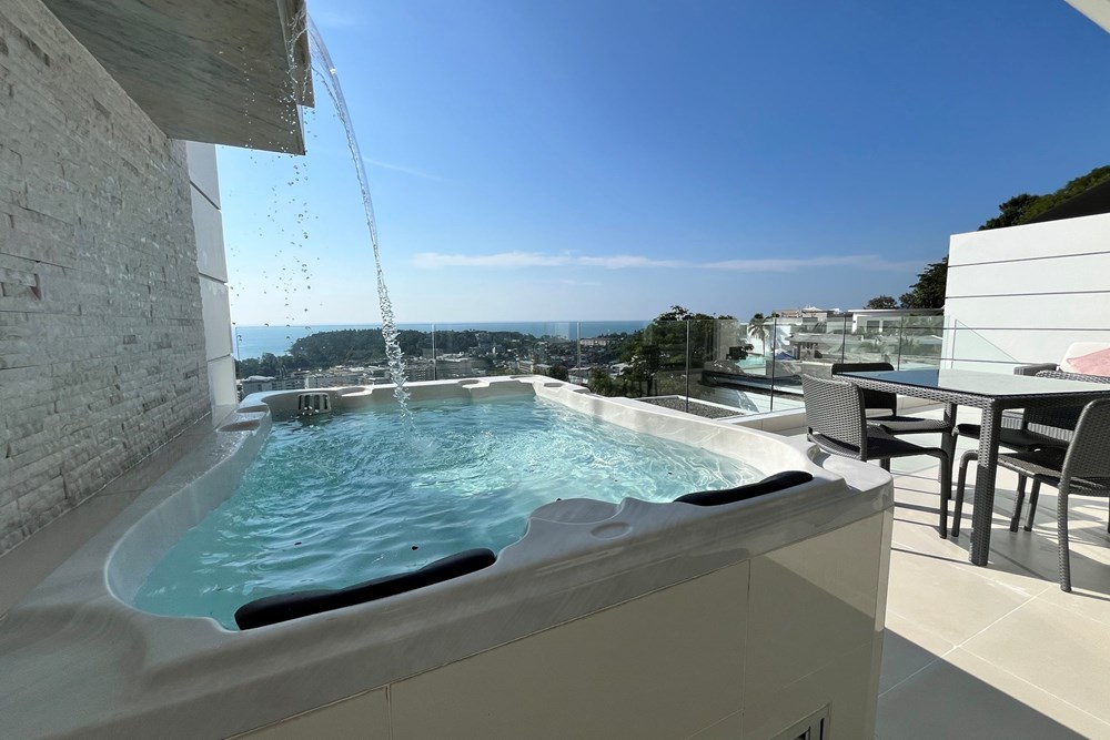 For Sale Luxury Condo at Karon Mueang Phuket, Phuket, 23000000 THB, 2 Bedrooms, Karon, Phuket