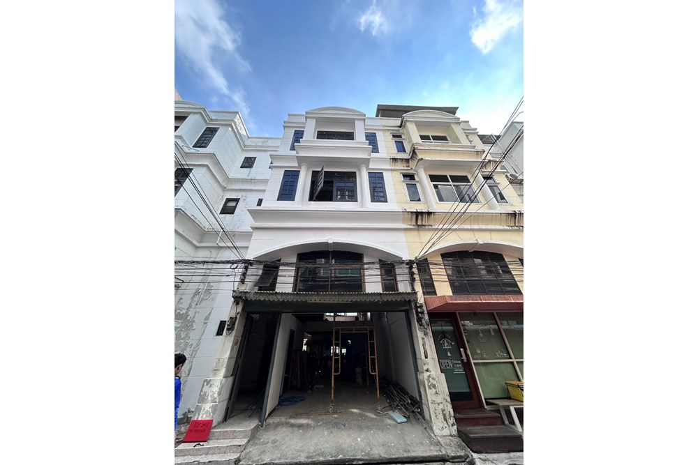 For Sale Townhouse at Watthana, Bangkok, 29900000 THB, 5 Bedrooms, Bangkok