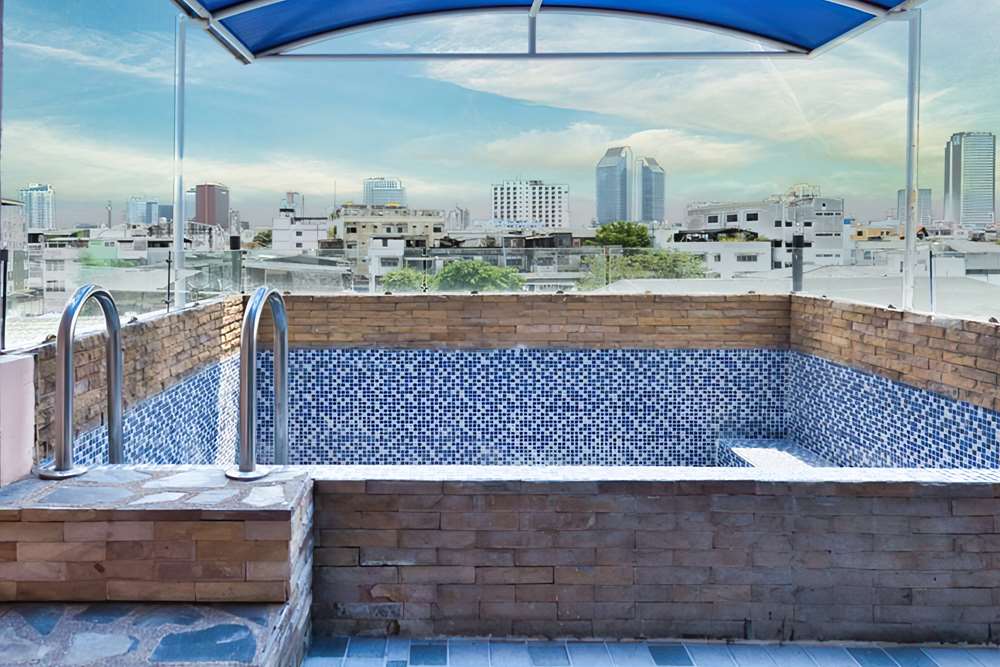 For Sale House with Commercial Space at 7 Prachasongkhro 22 - Soi Sukjai - Din Daeng, Bangkok, Central, 5300000 THB, 2 Bedrooms, Bangkok