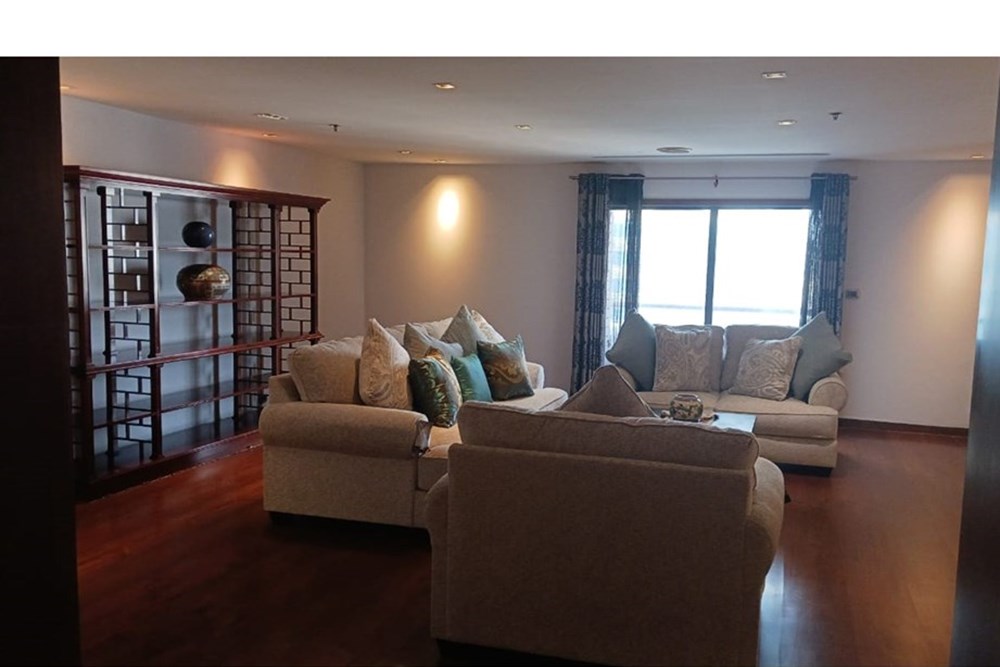 For Sale Condo/Apartment at Khlong Toei, Bangkok, 50000000 THB, 3 Bedrooms, Bangkok
