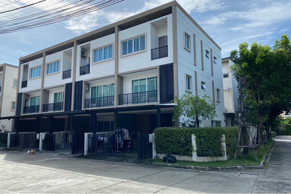For Sale Townhouse at Phra Khanong, Bangkok, 9500000 THB, 3 Bedrooms, Bangkok