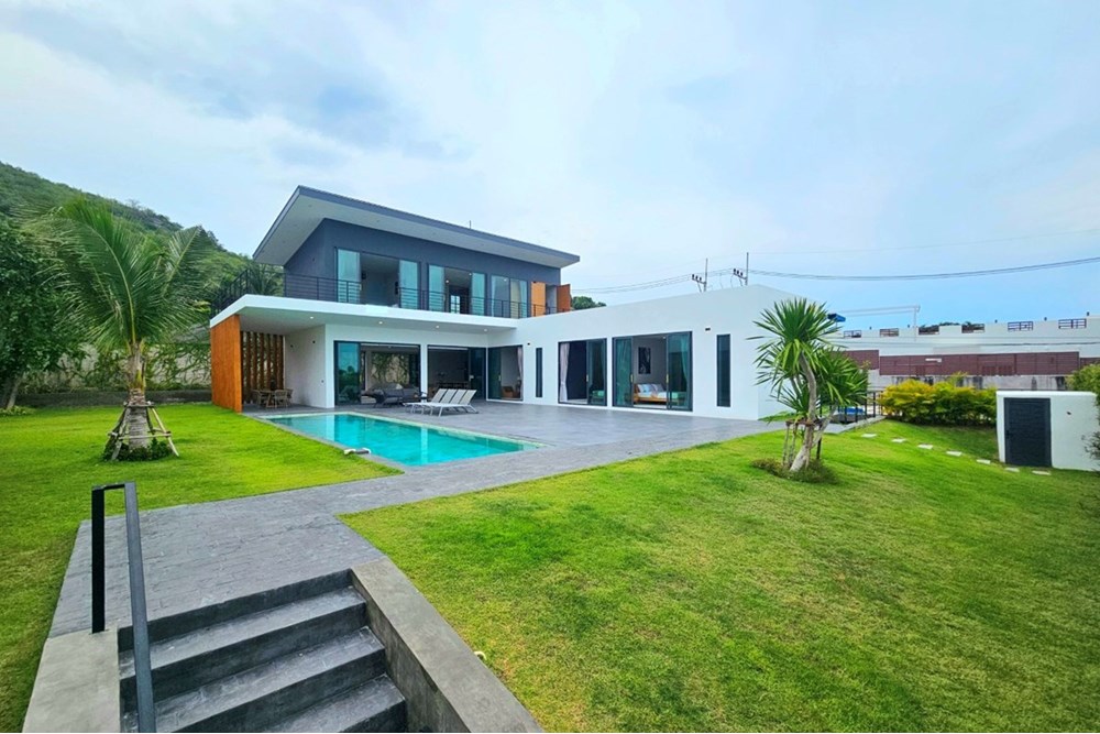 For Sale Villa at Hua Hin, Prachuap Khiri Khan, 18500000 THB, 5 Bedrooms, Prachuap Khiri Khan