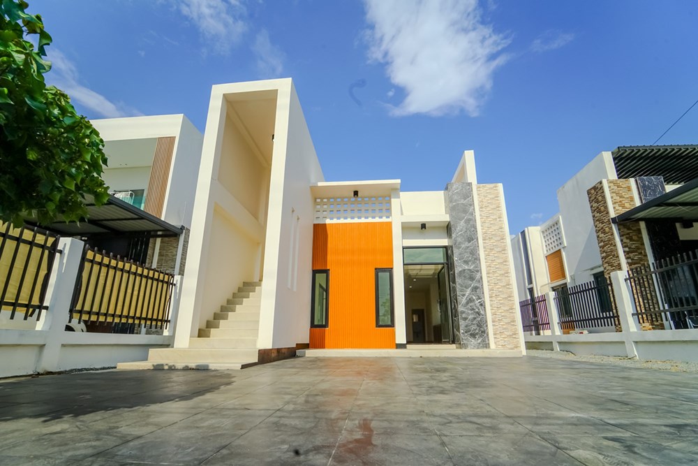 For Sale Single House at Yang Noeng Saraphi, Chiang Mai, 2100000 THB, 2 Bedrooms, Yang Noeng, Chiang Mai