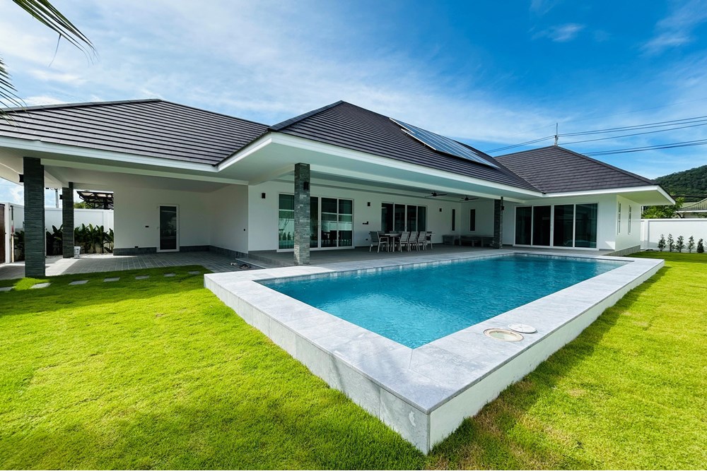For Sale Villa at Hua Hin, Prachuap Khiri Khan, 13102000 THB, Bedrooms, Prachuap Khiri Khan