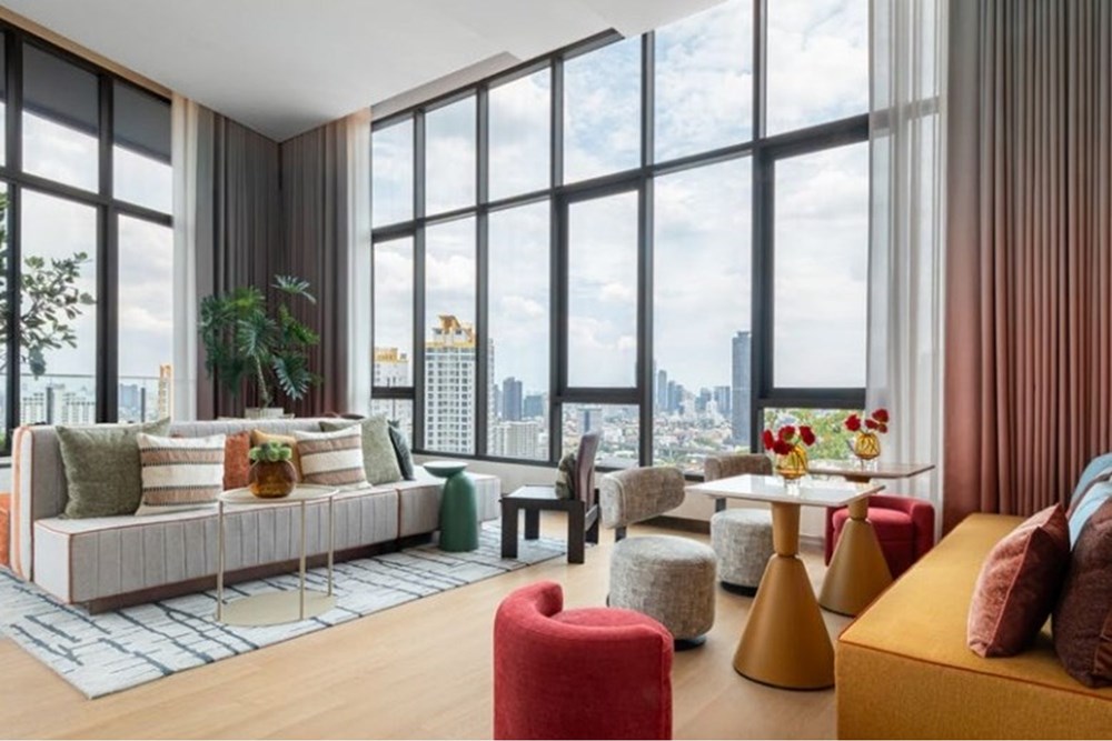 For Sale Luxury Condo at Huai Khwang, Bangkok, 8701000 THB, 2 Bedrooms, Bangkok